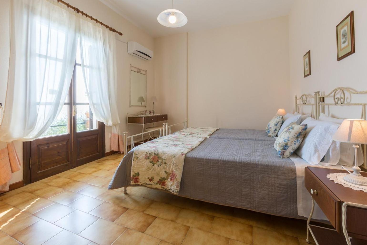 Lina Case de vacanță